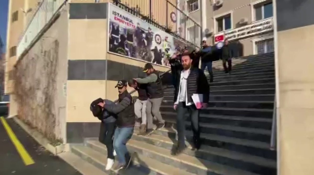 kadikoyde 4 milyon liralik vurgun kameraya yansidi 0 SemDwE15