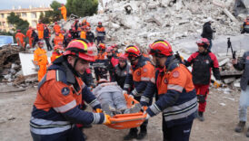 kadikoyde gerceginden farksiz deprem tatbikati rVqymgM8