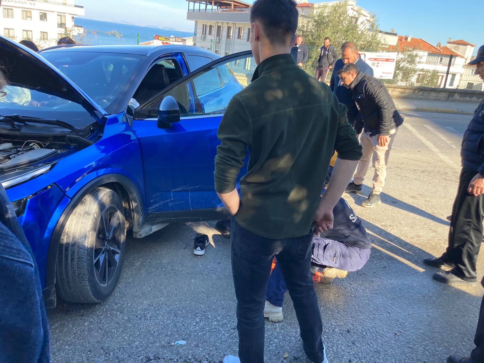 kalp krizi geciren kadin surucu duvara carpti 1 olu 1 yarali 0