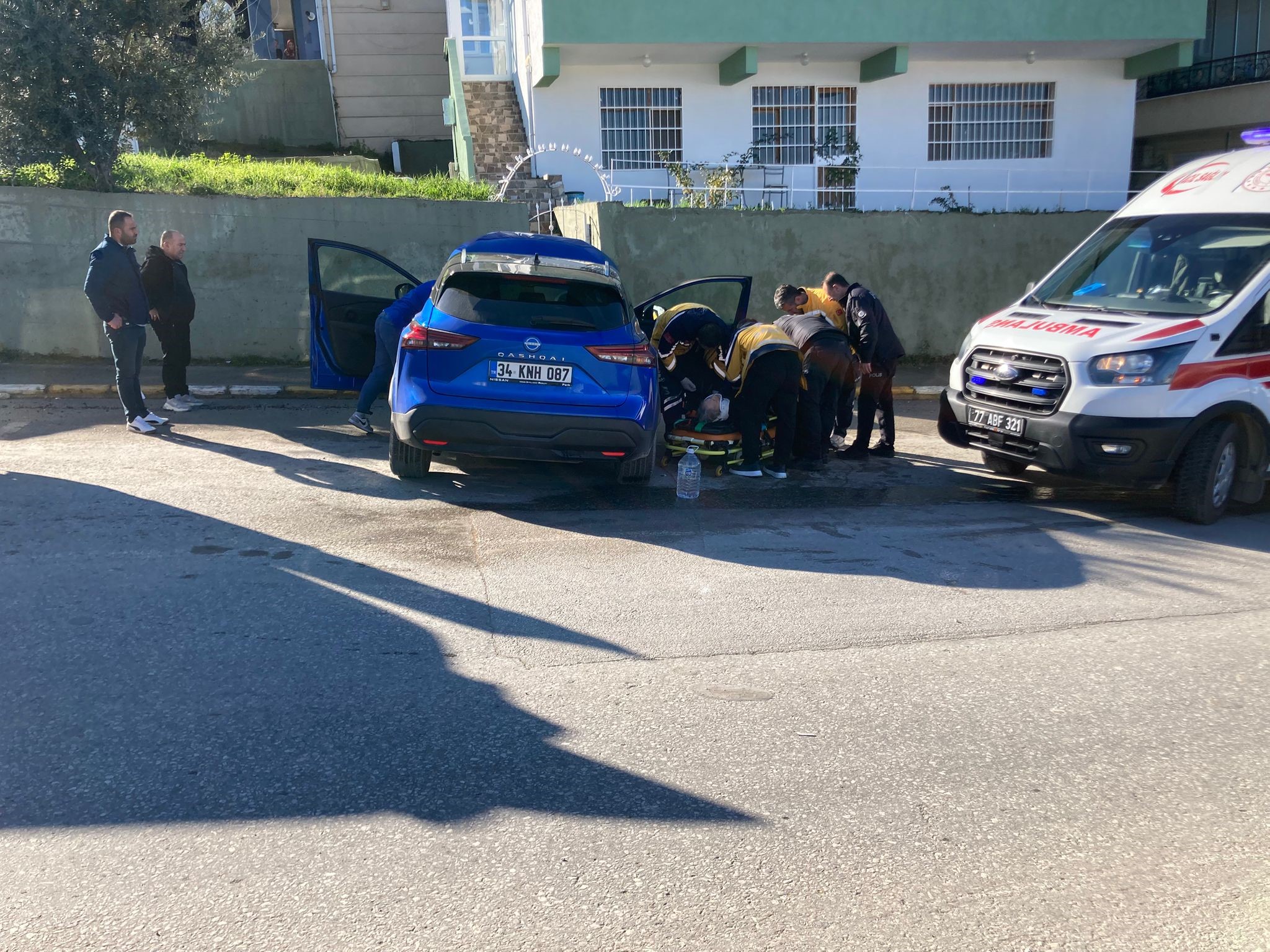 kalp krizi geciren kadin surucu duvara carpti 1 olu 1 yarali 1 gFHYQc1B