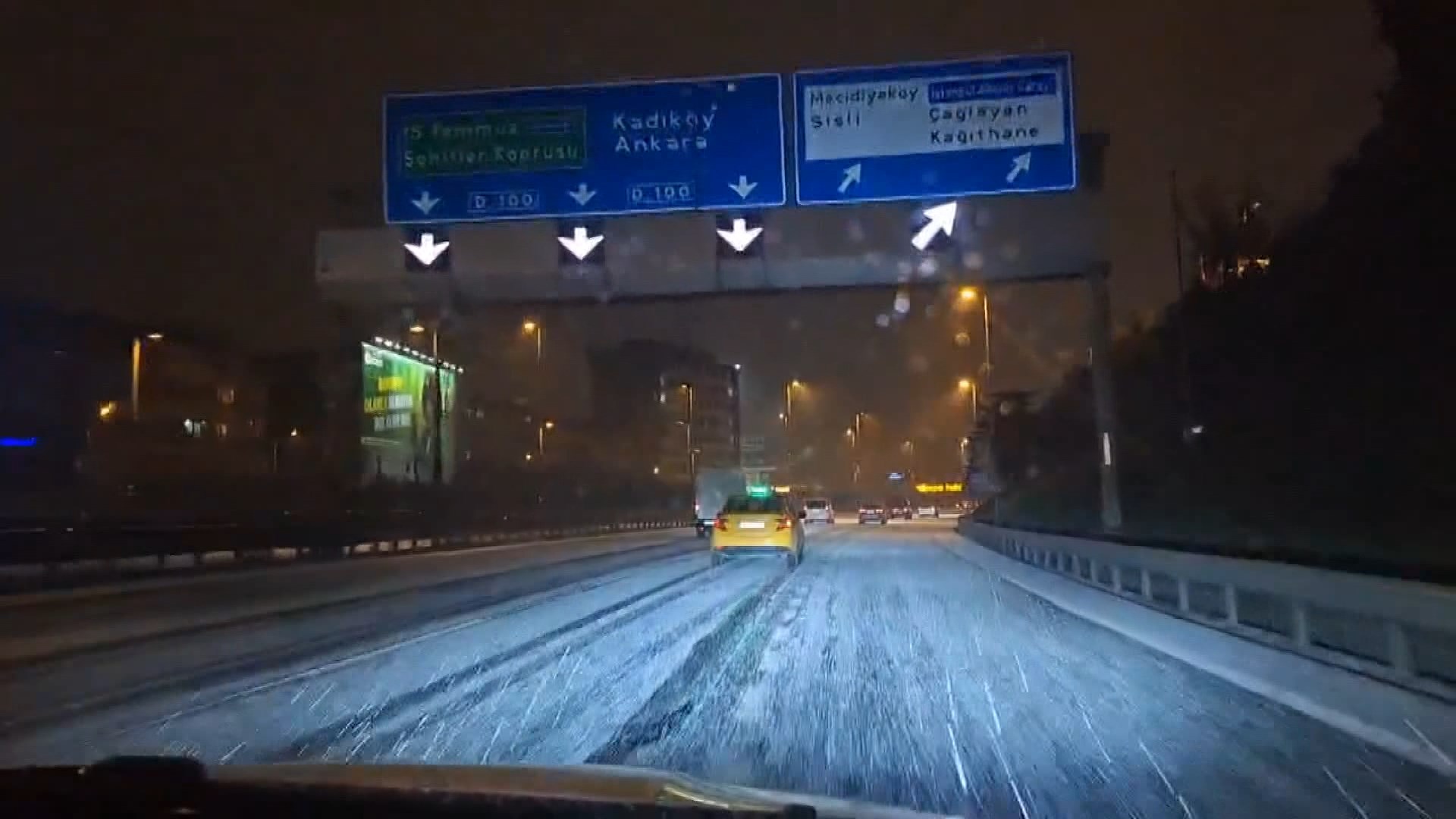 kar istanbulda etkisini gostermeye basladi 0 HLnMwBJc
