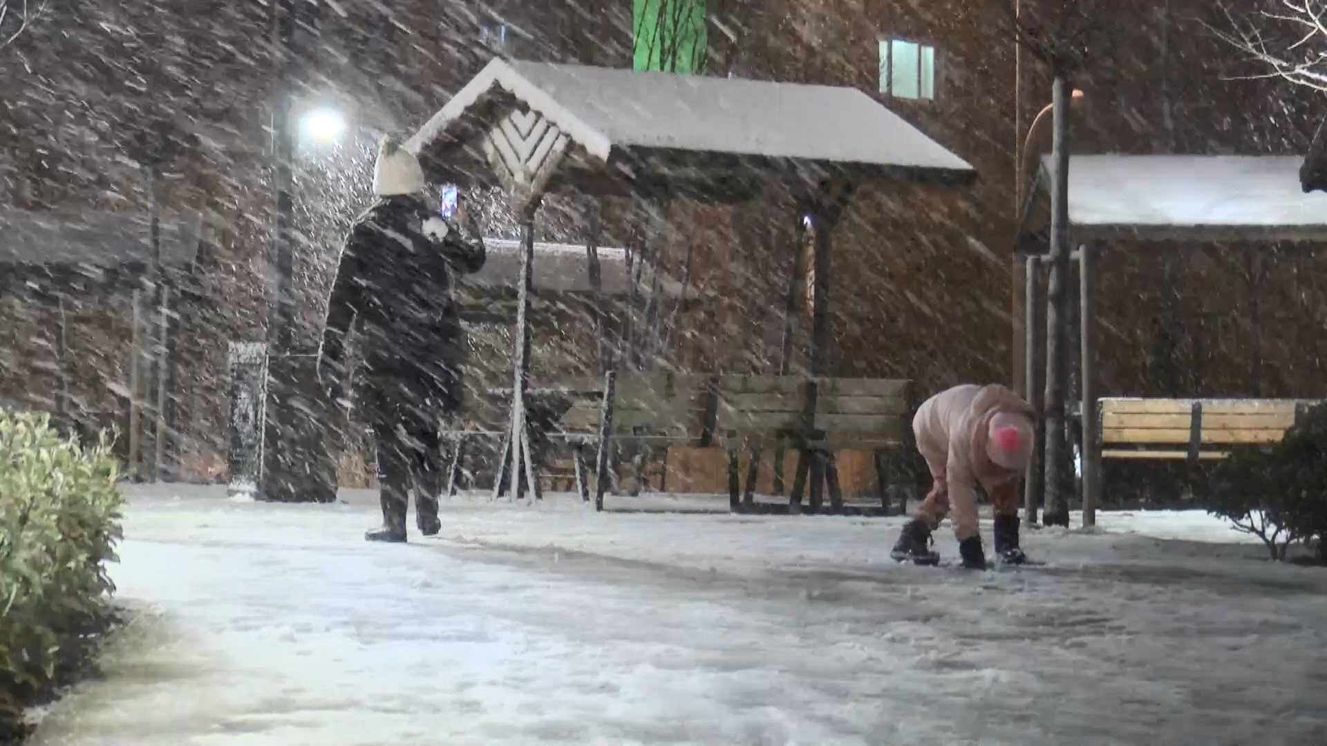 kar istanbulda gece boyunca etkili oldu 0 frFD8uRR