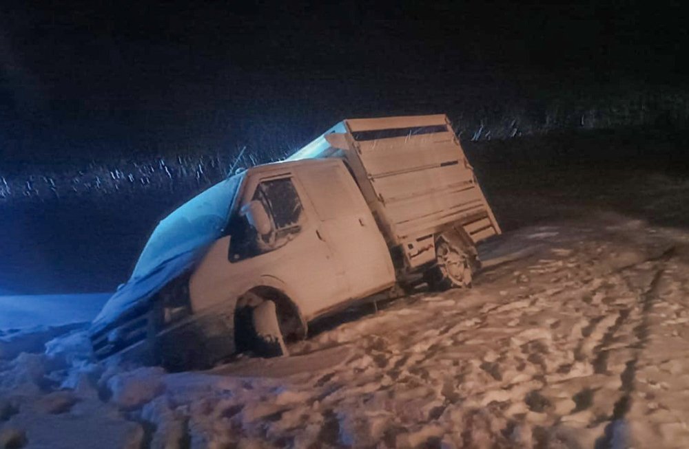 kar ve tipide mahsur kaldilar saatlerce kurtarilmayi beklediler 3 d8ewmBBK