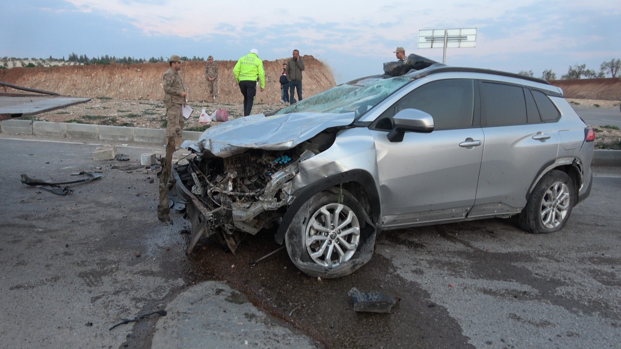 kiliste kontrolden cikarak savrulan arac kaza yapti 9 yarali 0 FK9wAK2T