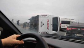 kirklarelinde iscileri tasiyan servis devrildi 5 kisi yaralandi dyw5PmVG