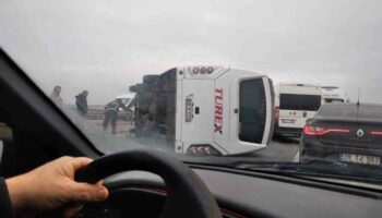 kirklarelinde iscileri tasiyan servis devrildi 5 kisi yaralandi dyw5PmVG