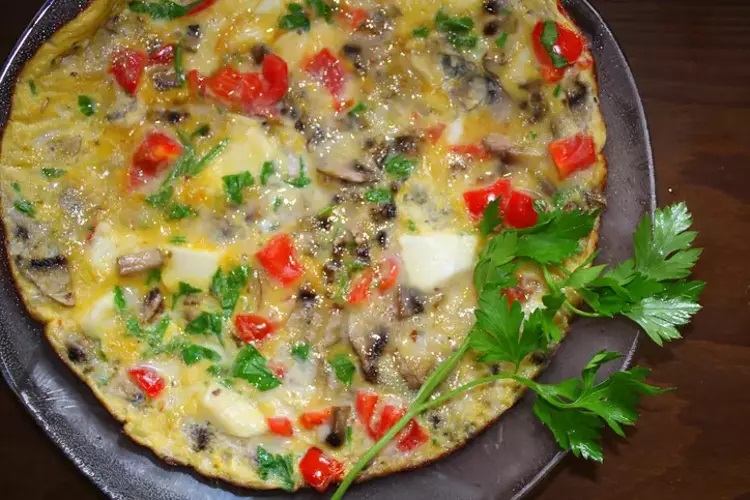koltukta otururken kas yapmaniza yardimci olan besin yumurta ekleyince faydasi katlaniyor 6 6MCgMuw1