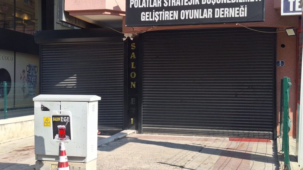 kumar icin borc vermeyen akrabasini oldurdu LRkxzQxj