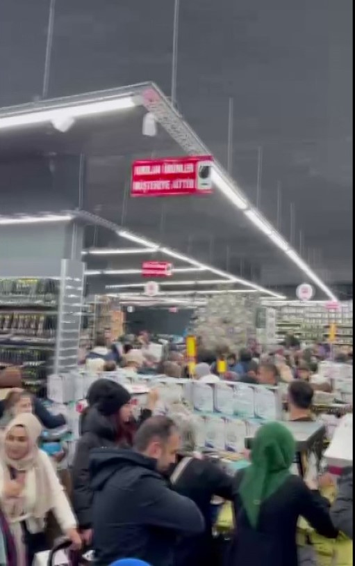magaza kampanyasinda izdiham 1