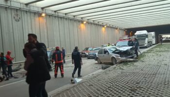 malatyada 4 arac birbirine girdi 7 yarali yvS1X8yp
