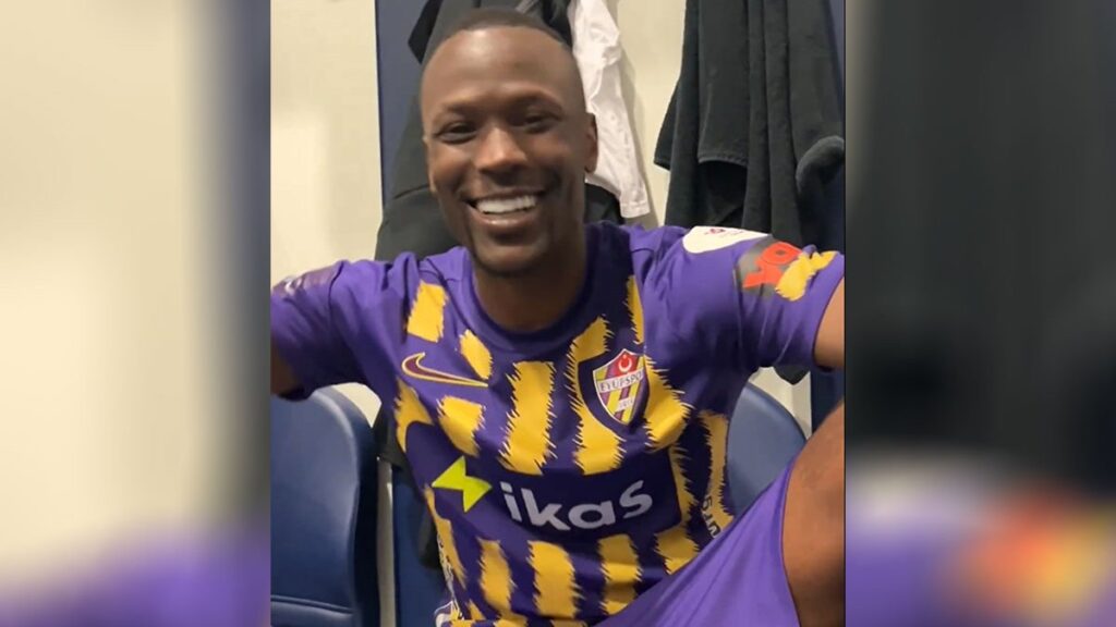 mame thiam galibiyeti ferdi tayfurun efsane sarkisi ile kutladi vjYBSGFK