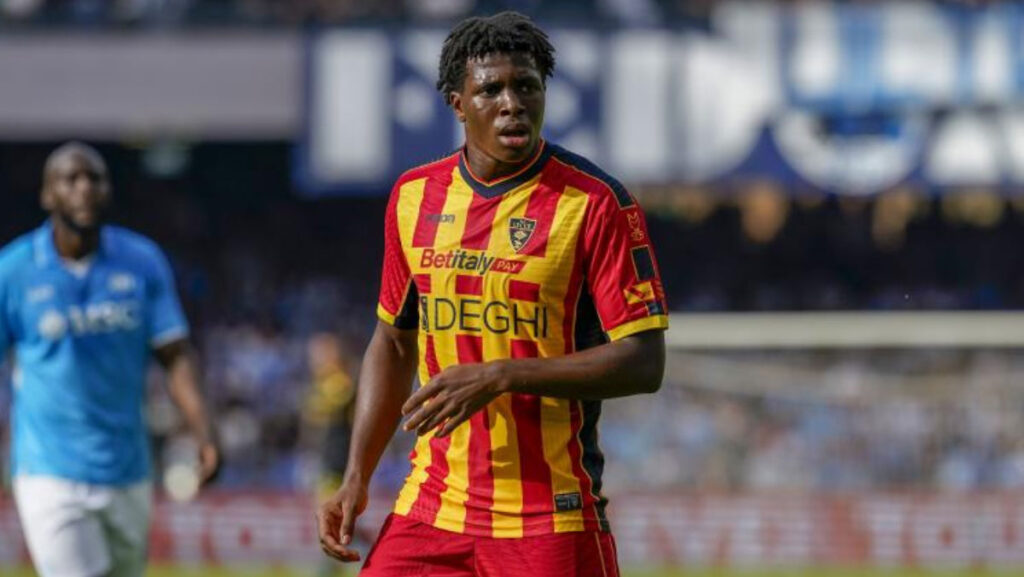 manchester united lecceden danimarkali patrick dorguyu transfer etti YvU2GwQX