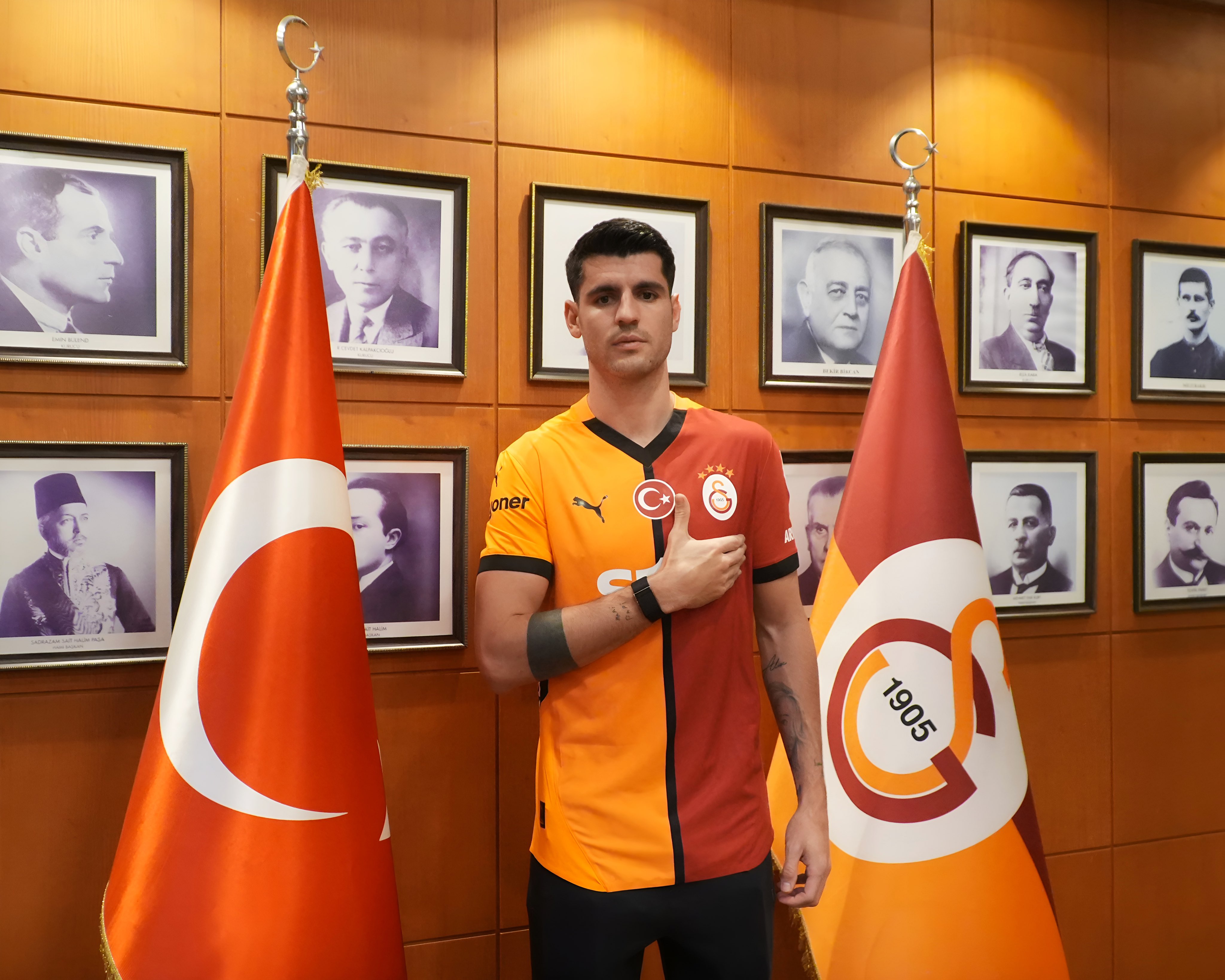 morata resmen galatasarayda 0 2J73RC39