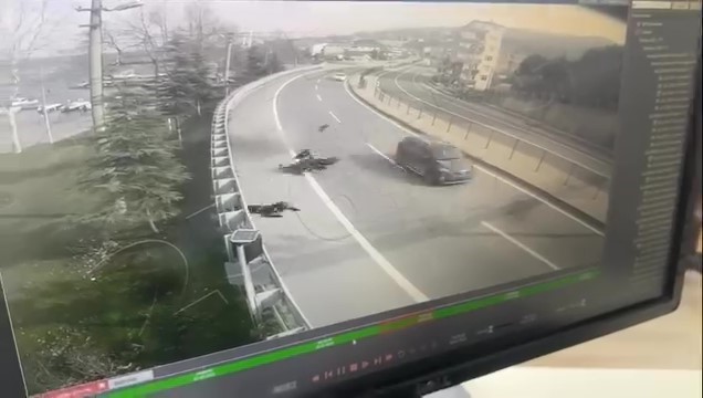 motosikletlinin oldugu feci kaza kamerada 0 emcRRMmL