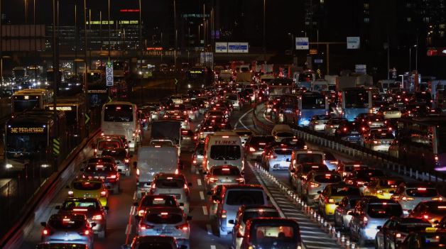 okullar acildi istanbulda trafik felc oldu 0 Qw3cTIra