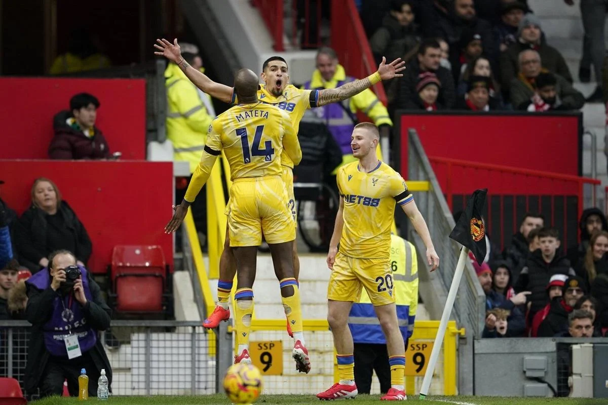 old traffordda buyuk sok crystal palace manchester unitedi devirdi 1 E43BwD65