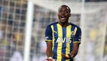osayi samuel kadrodan cikarilacak mi yeni transferler sonrasi merak konusu oldu QXBiSrJR