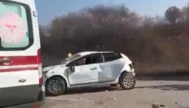 otomobil ambulans ve tir ile carpisti olu ve yarali var b9tOPiO8