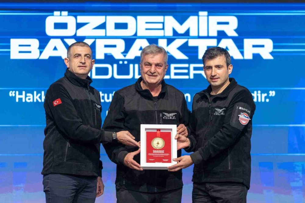 ozdemir bayraktar odulleri sahiplerini buldu 3 wZgrztYA