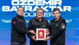 ozdemir bayraktar odulleri sahiplerini buldu ASwxFIxg