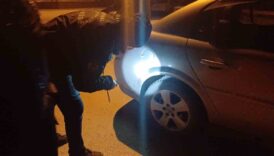 park halindeki arac kursun yagmuruna tutuldu polis ekipleri harekete gecti pl9EzhWF