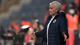 portekiz basini mourinhoyu ovdu liderlik kokusunu aldi cx176jSp