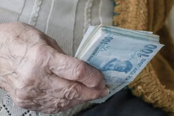 sgk uzmani ozgur erdursun emekliye 5 ay sonra gelecek zammi simdiden acikladi uzman isim bARZkzXy