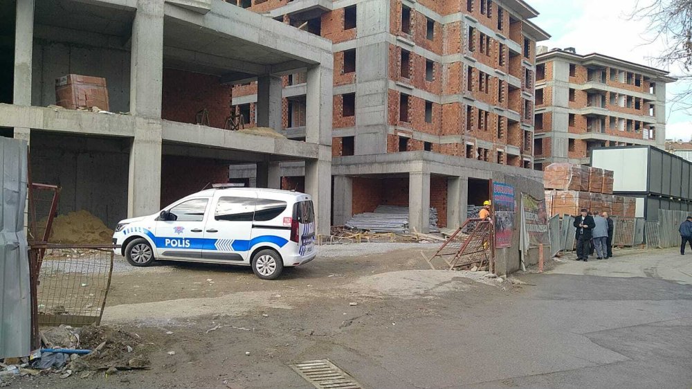 tonlarca agirliginda kalibin altinda kaldi 2 Byj5rXkR