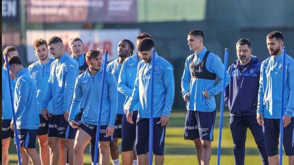 trabzonspor rotayi belcikaya cevirdi orta sahaya transfer yapacaklar Jc1FGhmy