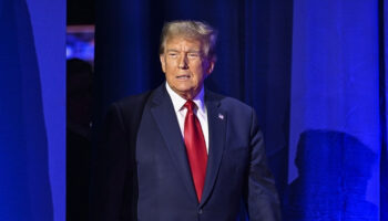 trump japonya basbakani shigeru ishibayi agirladi IhD71fut