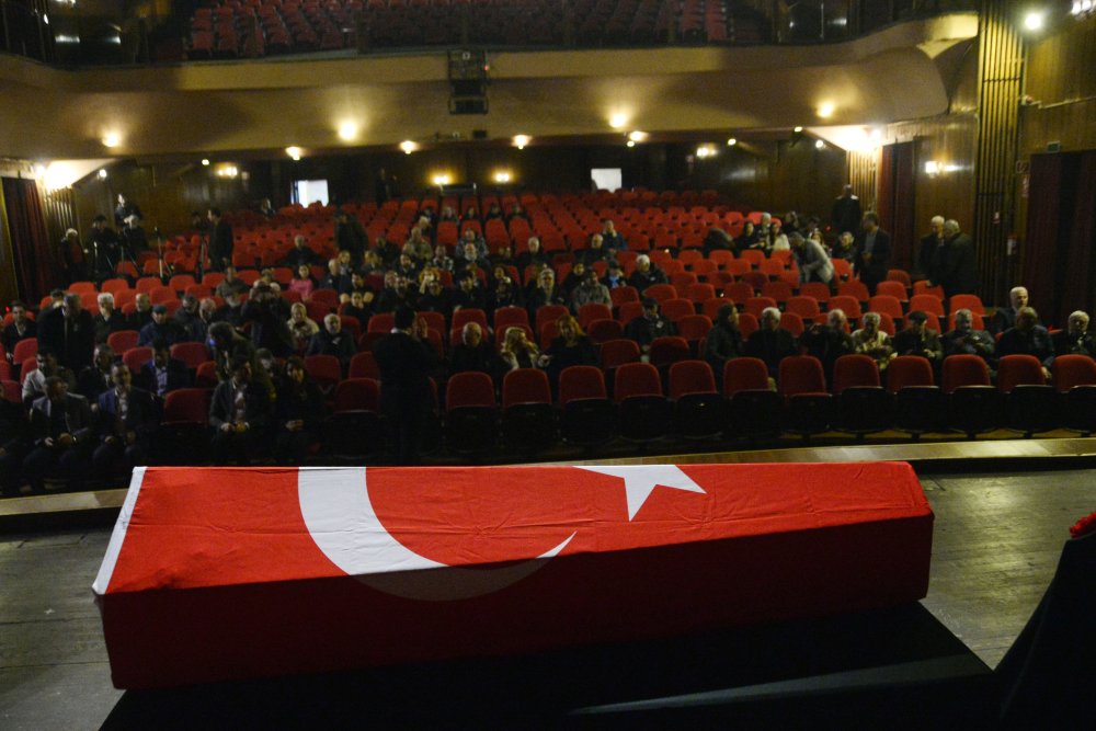 usta sanatci etem caliskan son yolculuguna ugurlaniyor 3 AFu2WFRH