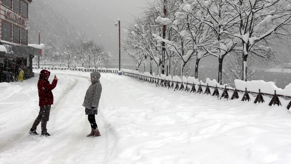 uzungol beyaz gelinligini giydi kartpostallik goruntuler olustu 2 lsjqTblN