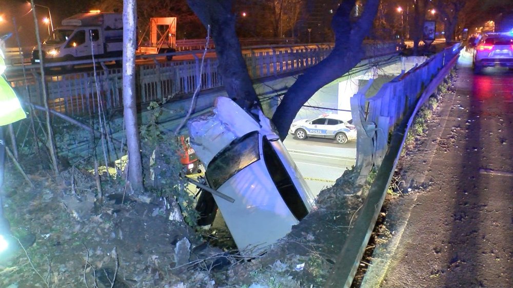 viyadukten dustu arac havada asili kaldi 0 2UpM2d2I