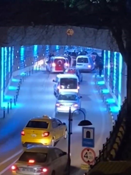 yedikleri cezalar az geliyor kameralara yansidi 0 ELtlBLgL