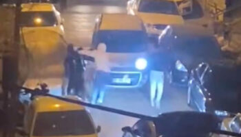 yol verme tartismasi tekmeli yumruklu kavgaya donustu 4l23AUwq
