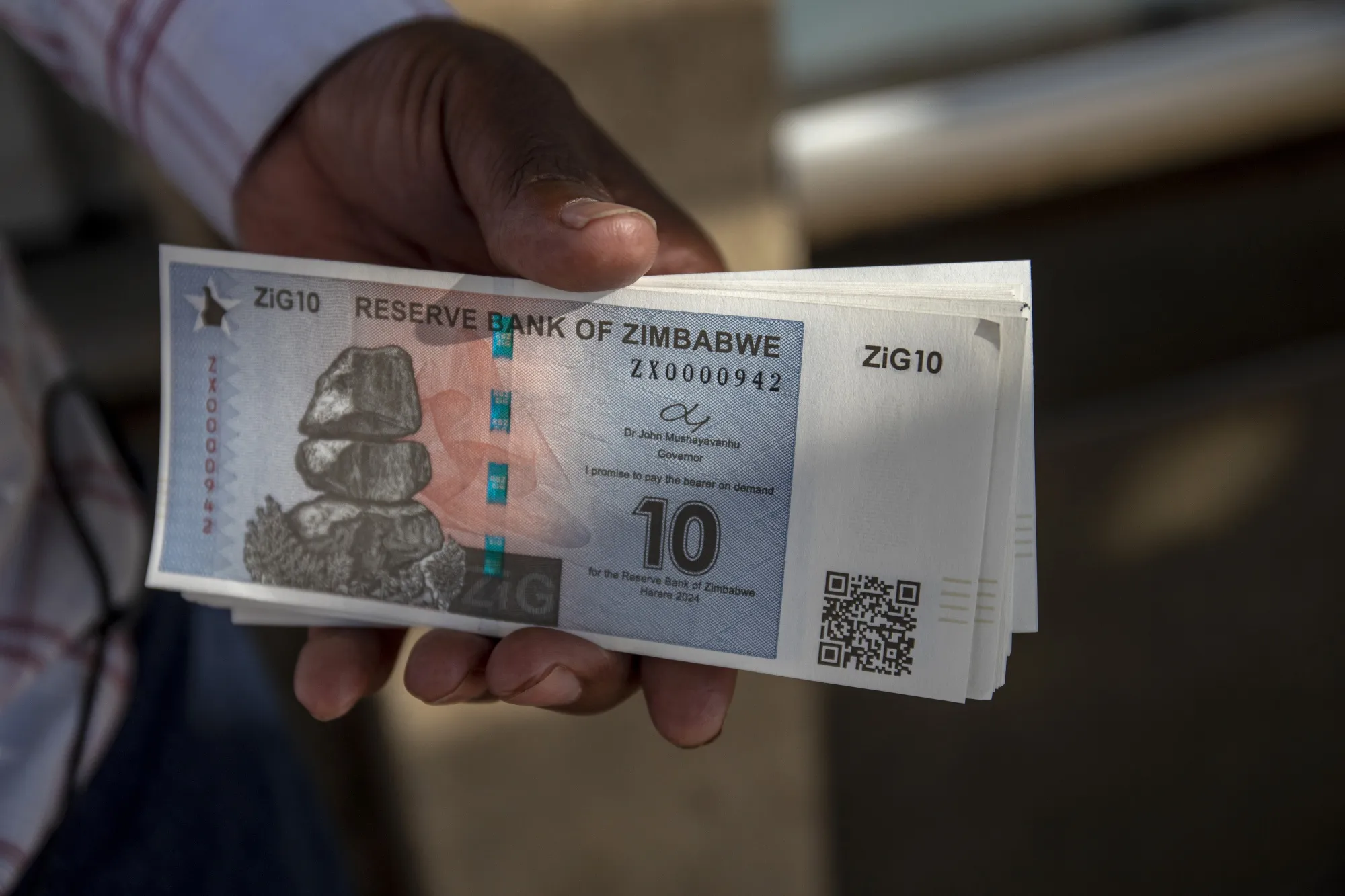zimbabwe merkez bankasi faiz oranini sabit tuttu 2 7Ms9rEWl