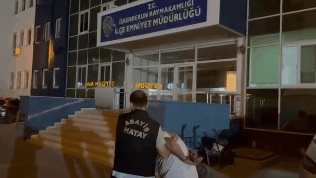 10 yil kesinlesmis hapis cezasi vardi yakalandi m5XXfZjO