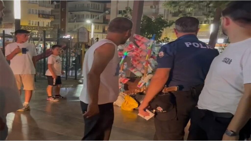 15 yasindaki cocuk pamuk sekerciyi bicakladi uysr3Z3Y