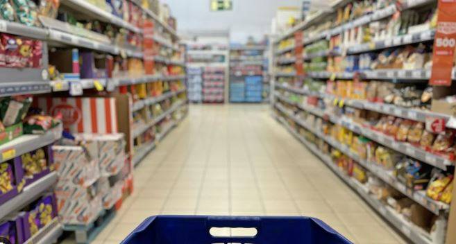 2 süpermarket devinin iflası an meselesi. Müşterileri de rakipleri de şoke oldu 7 2 supermarket devinin iflasi an meselesi musterileri de rakipleri de soke oldu 6 fulpcmYk