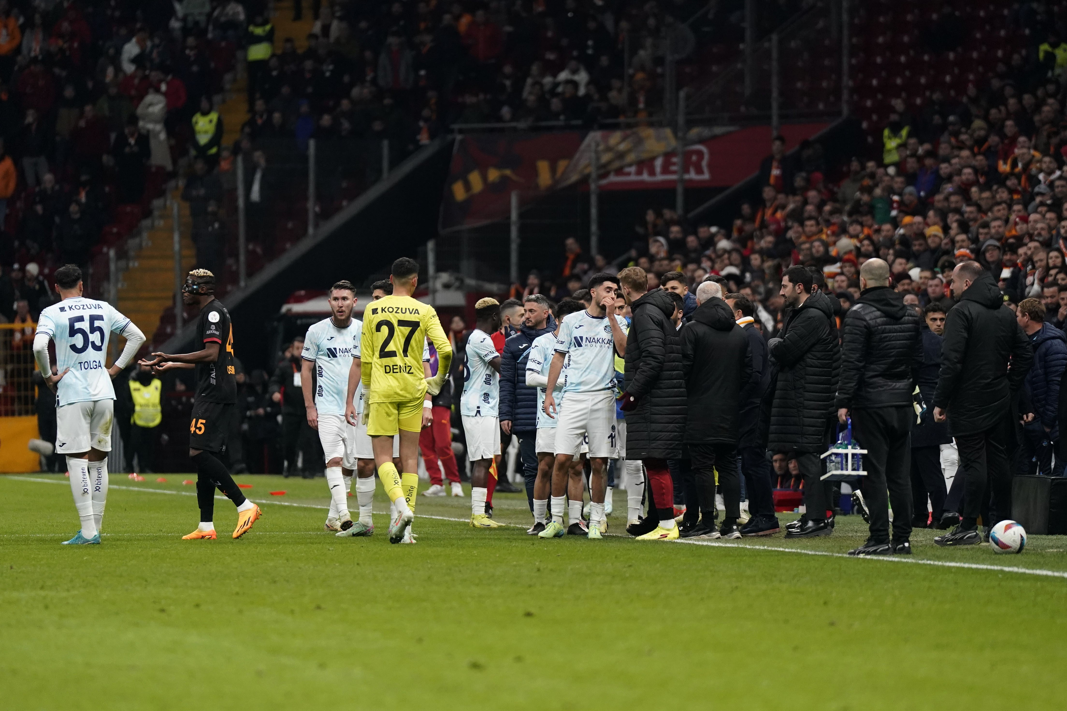 adana demirspor sahadan neden cekildigini acikladi sabaha karsi duyurdular 0 AbkWKe2y