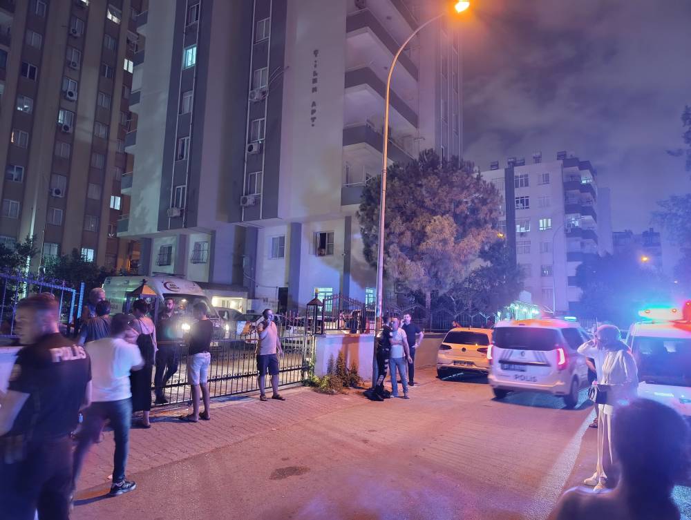adanada dehset dolu gece cani baba kizi ve esini tabancayla katletti 3 2Hk3nOpS