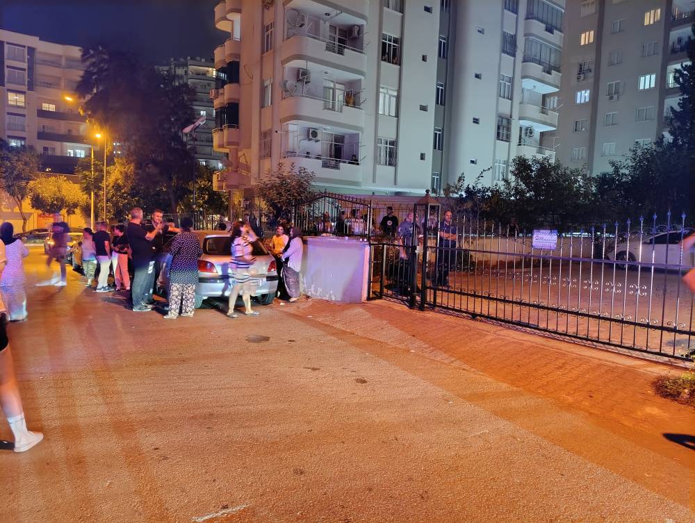 adanada dehset dolu gece cani baba kizi ve esini tabancayla katletti 5 mQBFaFmY