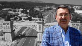 akpli belediye melih gokceke ozendi 30 bin nufuslu belediye 11 milyon 890 bin lira N8BipVwF