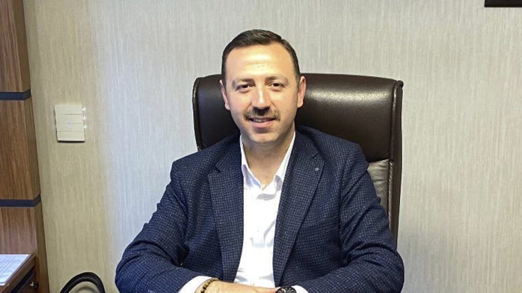 akpli ilce baskani ibrahim ozgul istifa etti SREG2ZHz
