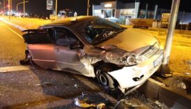 aksarayda tir ile otomobiller carpisti jQLiyyfL