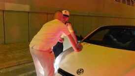 alkolmetreye uflememek icin her yolu denedi polislerin sabir testi ww2ghsxn