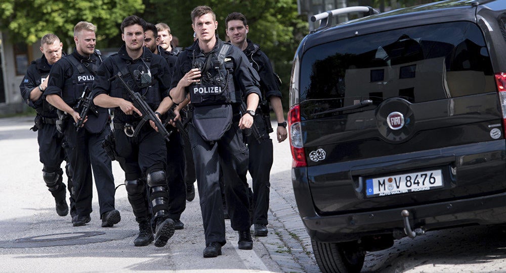 alman polisi 6 bin 300 turkun pesinde her yerde araniyorlar 1 UlmG31aq