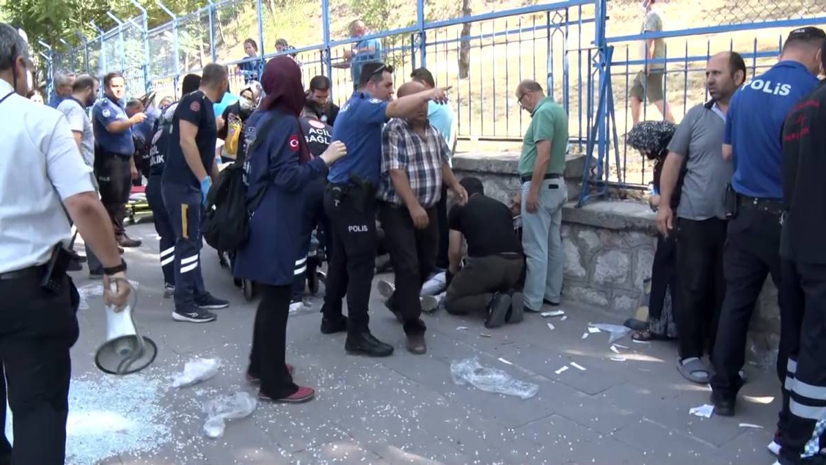ankarada belediye otobusu korkunc kazaya karisti can pazari yasandi 1 6mXv4gSA