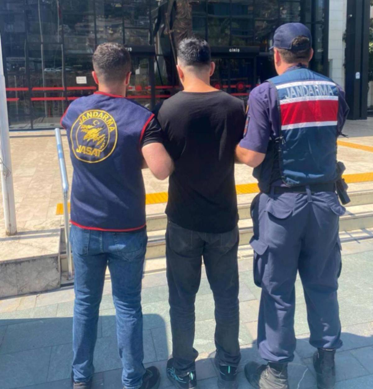 antalyada jasattan 72 saatte 236 yakalama 1 mKaU8w84