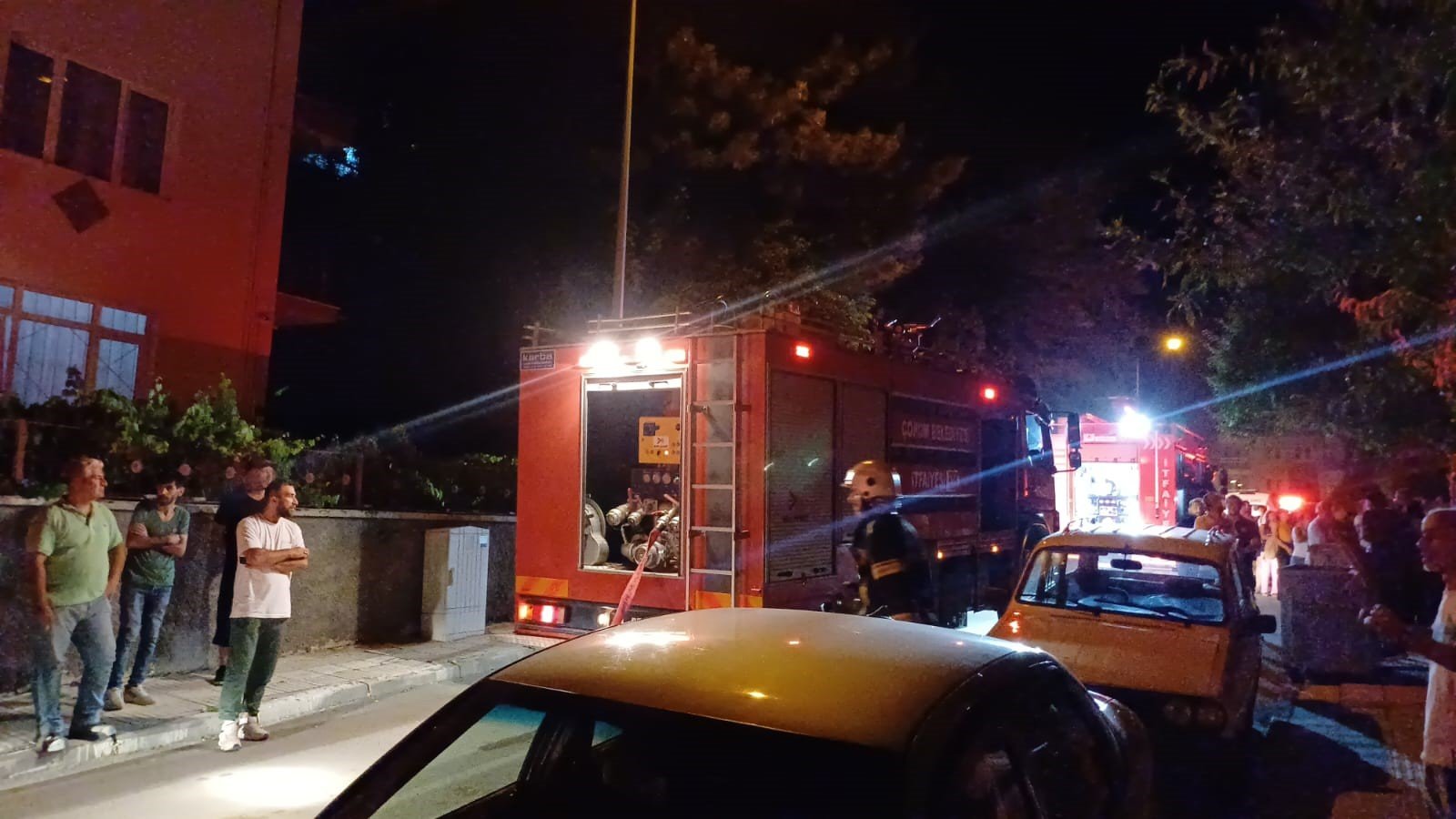 apartman dairesinde korkutan yangin 0 VqWCwbpn